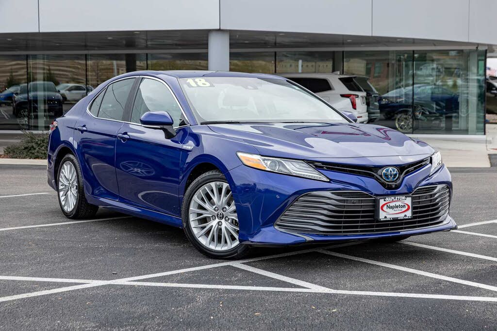 2018 Toyota Camry Hybrid XLE FWD