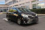 Toyota Sienna XLE 7-Passenger FWD with Auto-Access Seat