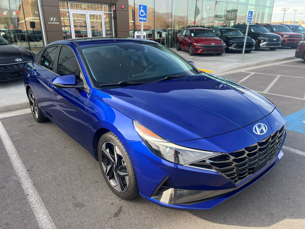 2022 Hyundai Elantra SEL FWD