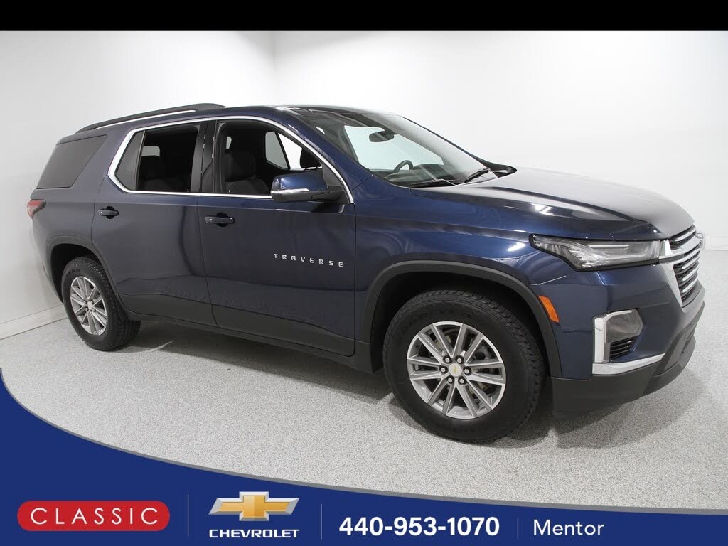 2023 Chevrolet Traverse LT Cloth FWD