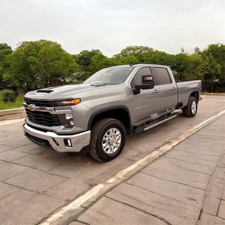 2025 Chevrolet Silverado 3500HD LT Crew Cab LB 4WD