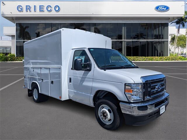 2025 Ford E-Series Chassis E-350 SD Cutaway SB DRW RWD