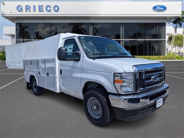 2025 Ford E-Series Chassis E-350 SD Cutaway SB DRW RWD