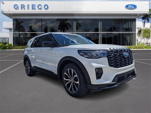 2025 Ford Explorer ST-Line RWD
