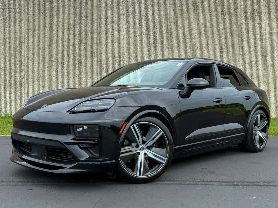 2025 Porsche Macan AWD