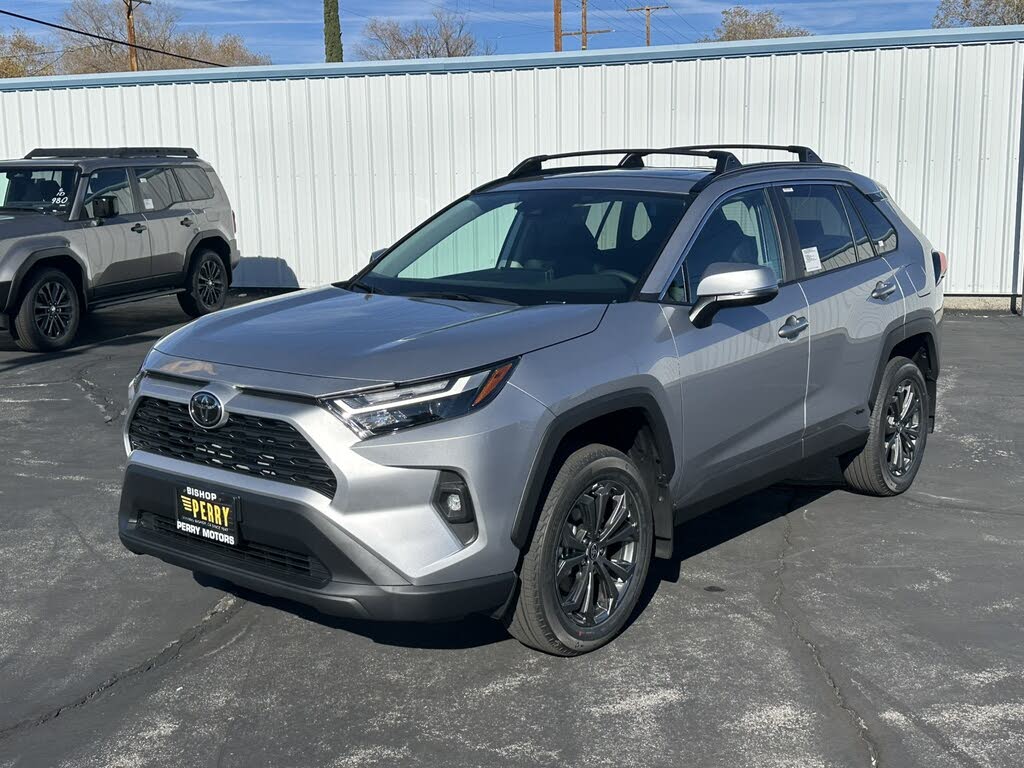 2025 Toyota RAV4 Hybrid XLE Premium AWD