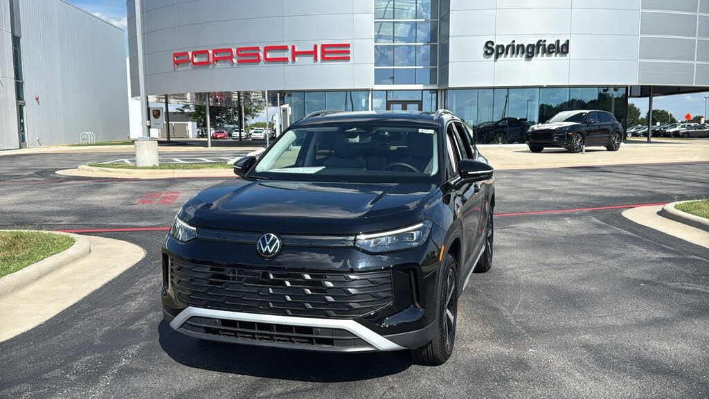 2025 Volkswagen Tiguan SE 4Motion