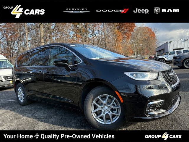 2026 Chrysler Pacifica Select FWD