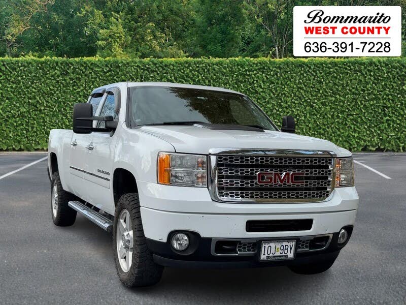 2013 GMC Sierra 2500HD Denali Crew Cab SB 4WD