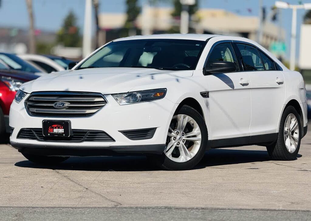 2016 Ford Taurus SE