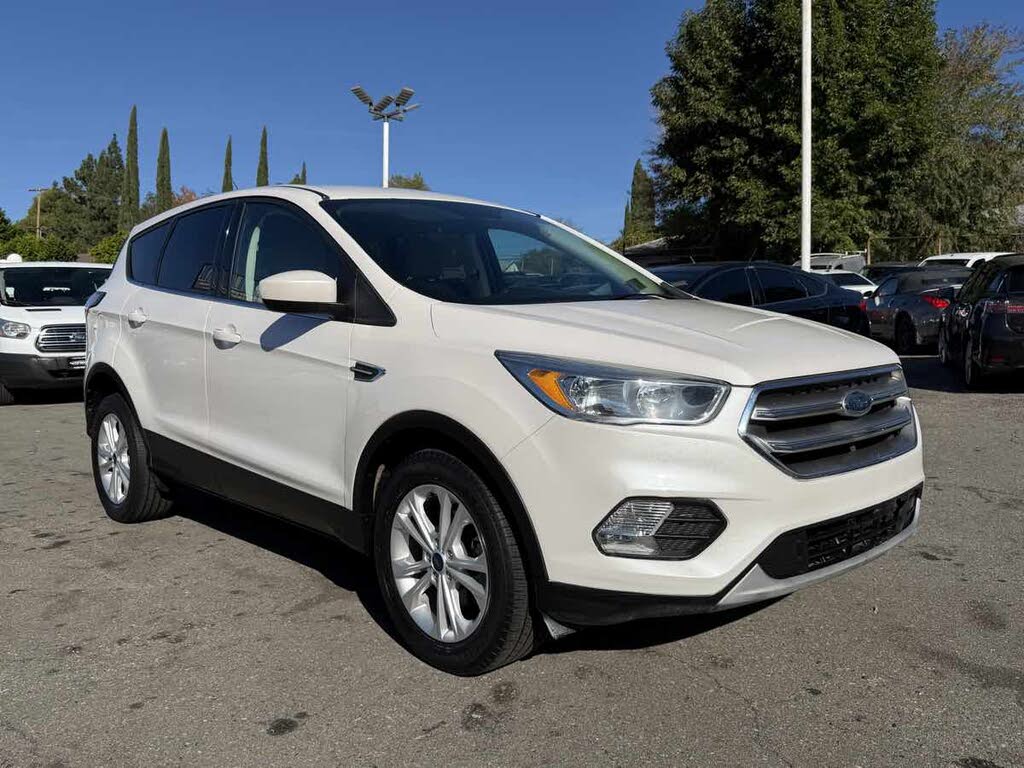 2017 Ford Escape SE FWD