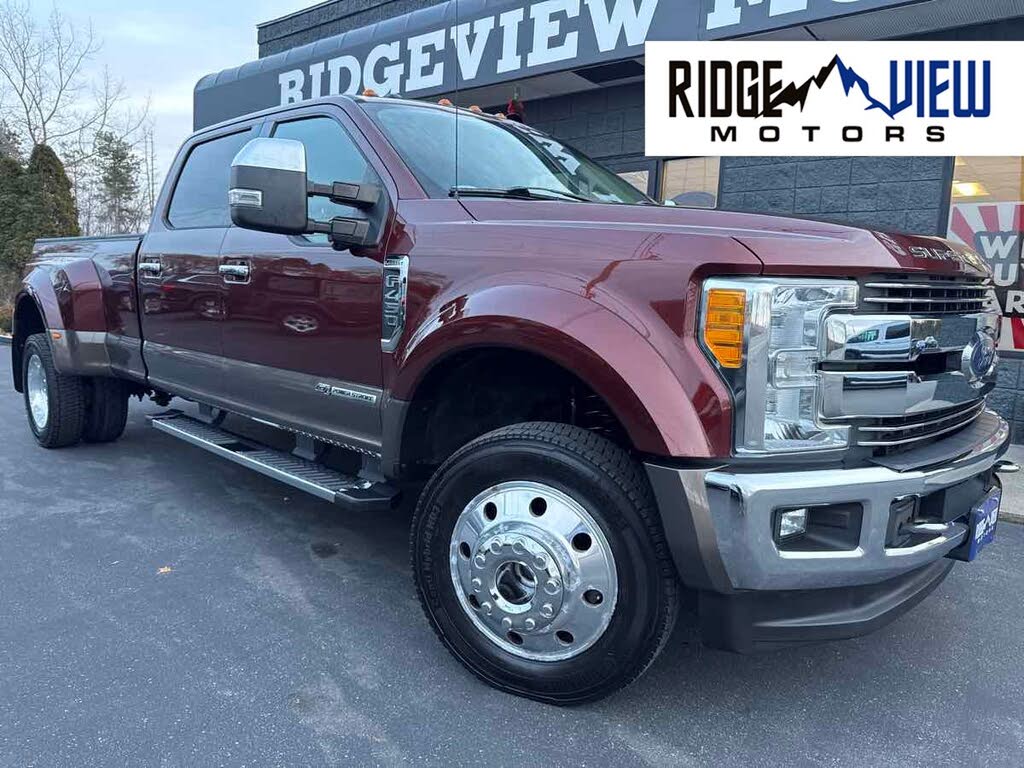 2017 Ford F-450 Super Duty Lariat Crew Cab LB DRW 4WD