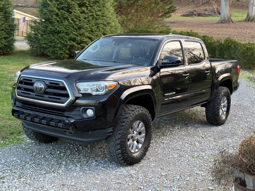2018 Toyota Tacoma SR5 V6 Double Cab 4WD