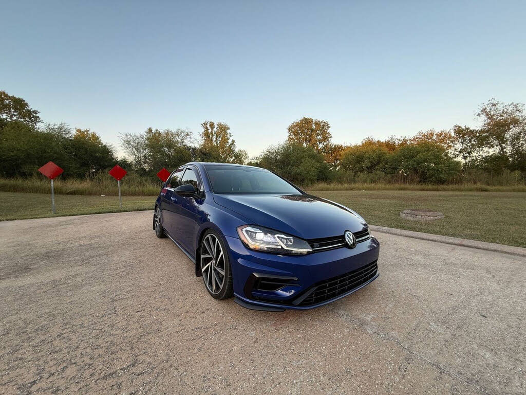 2018 Volkswagen Golf R 4-Door AWD