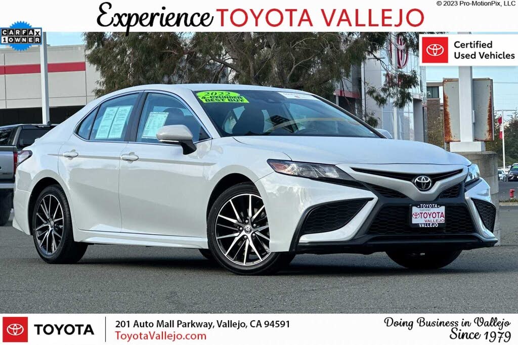 2022 Toyota Camry SE FWD