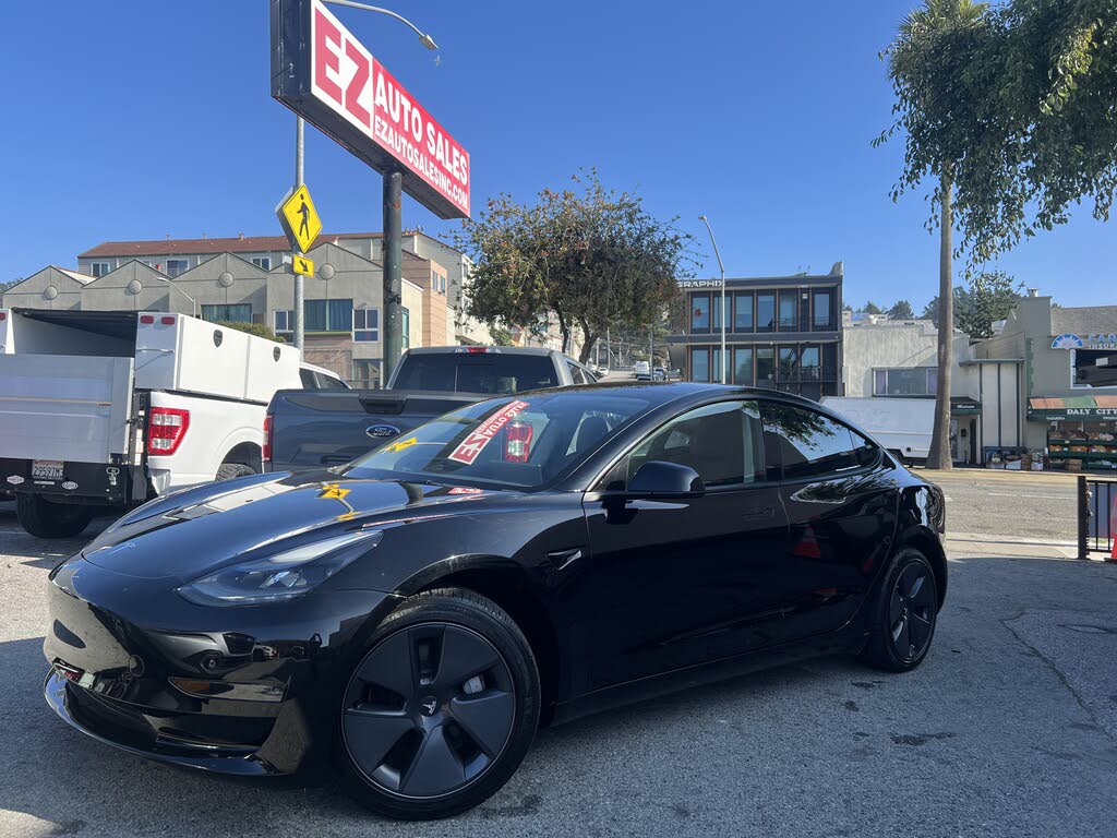 2023 Tesla Model 3 RWD