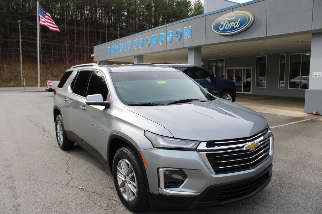 2023 Chevrolet Traverse LT Leather FWD