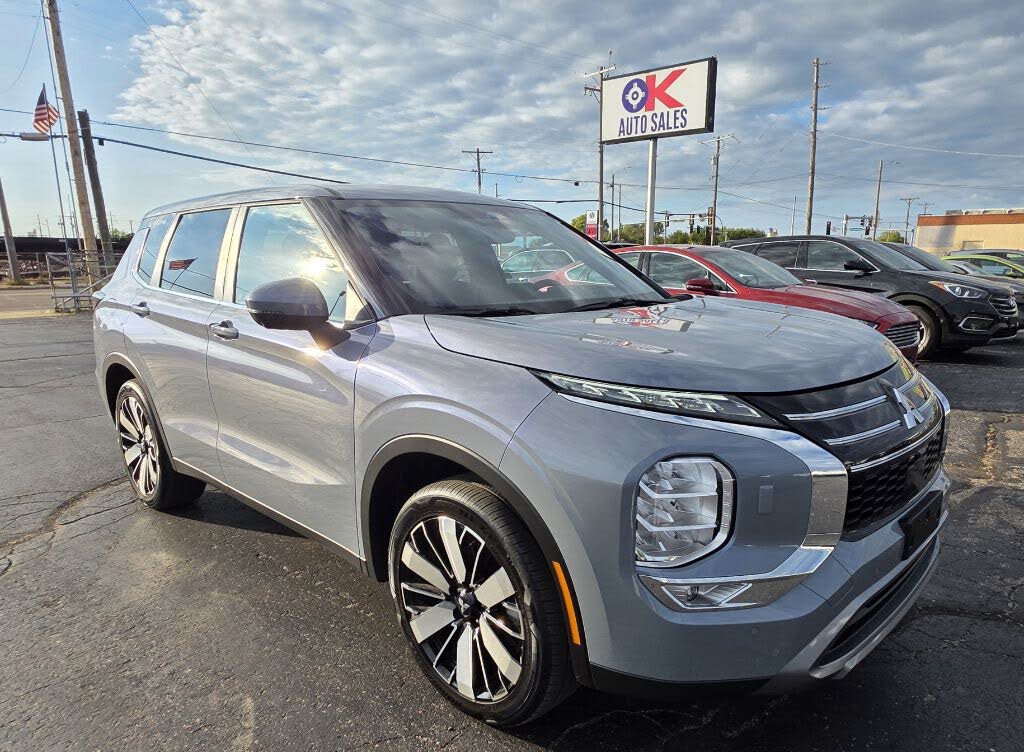 2025 Mitsubishi Outlander SE FWD