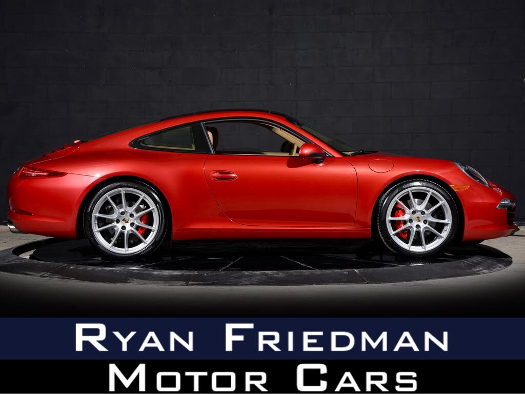 2013 Porsche 911 Carrera S Coupe RWD