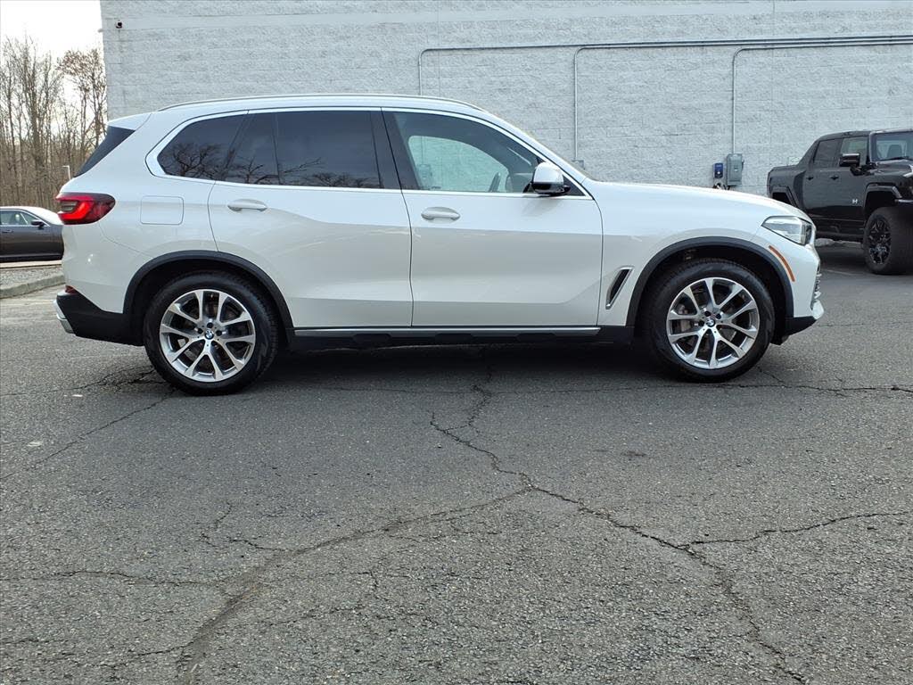 2022 BMW X5 xDrive40i AWD