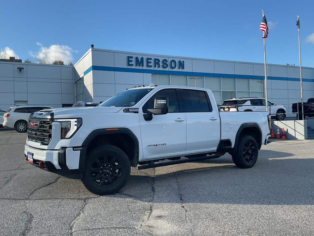 2024 GMC Sierra 3500HD AT4 Crew Cab 4WD