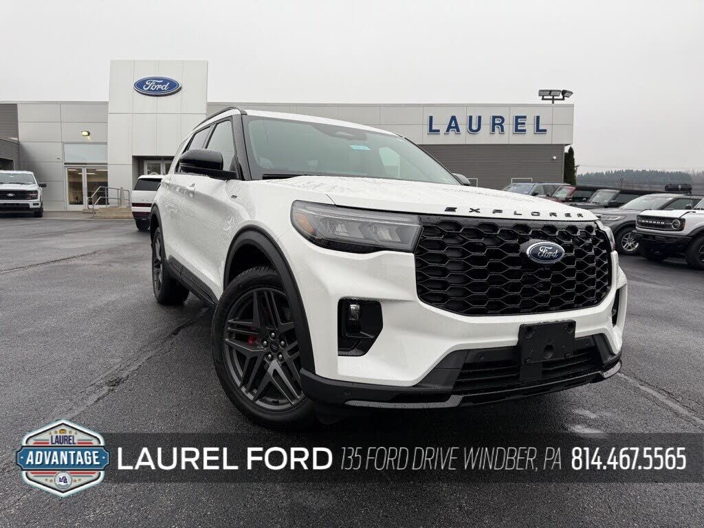 2025 Ford Explorer ST-Line AWD