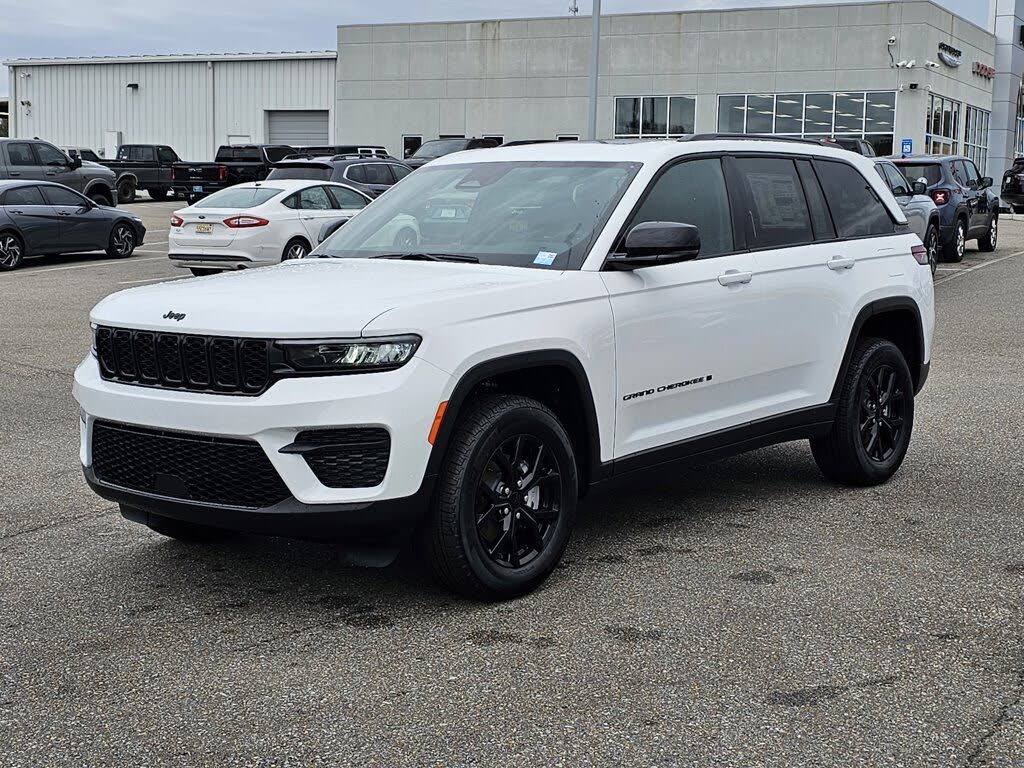 2025 Jeep Grand Cherokee Altitude X RWD