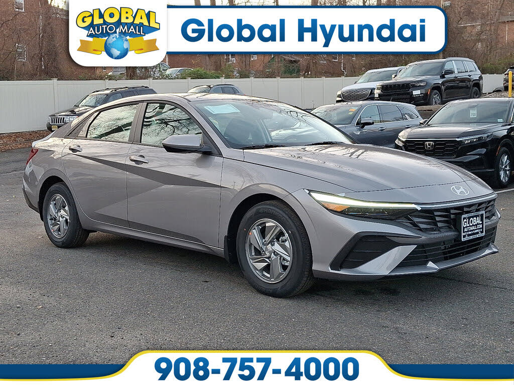 2026 Hyundai Elantra SE FWD