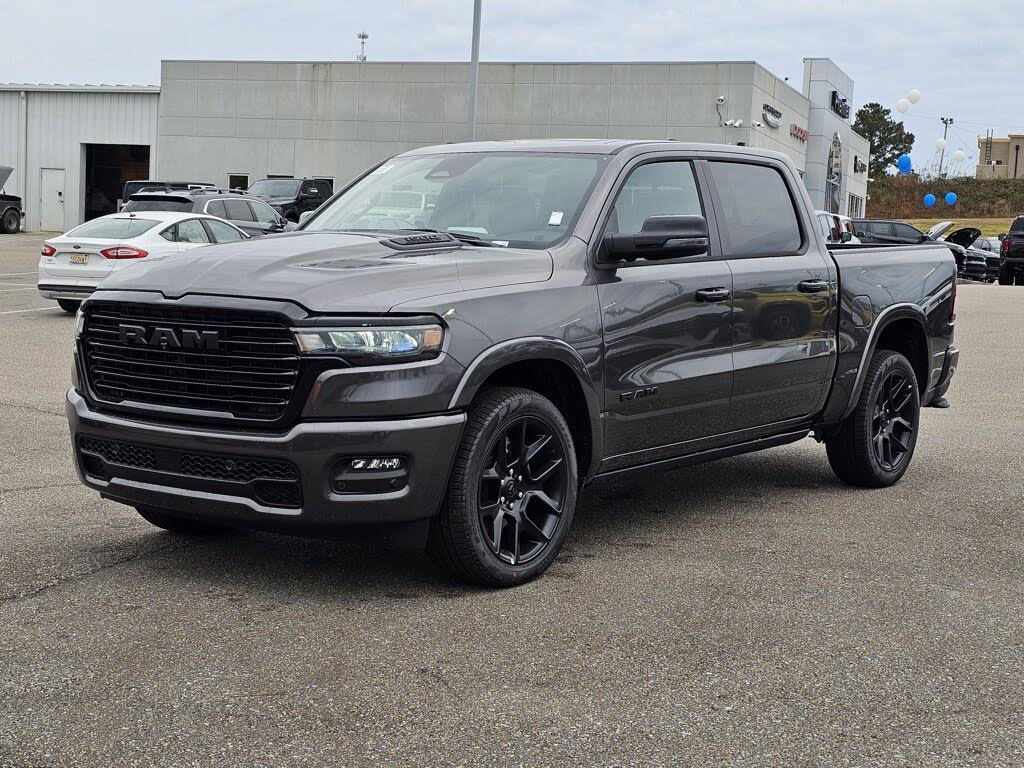 2026 RAM 1500 Laramie Crew Cab 4WD