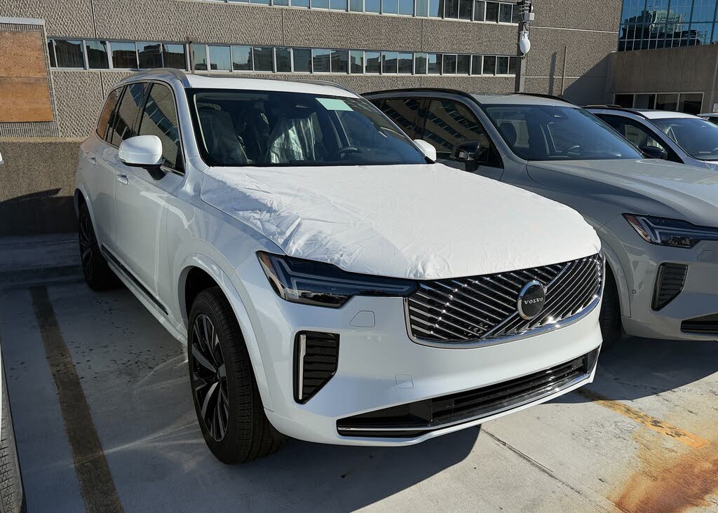 2026 Volvo XC90 B5 Core AWD