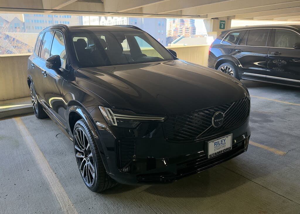 2026 Volvo XC90 B6 Ultra Dark 7-Passenger AWD