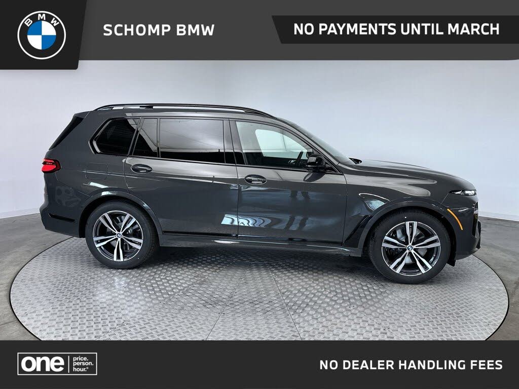 2026 BMW X7 M60i AWD