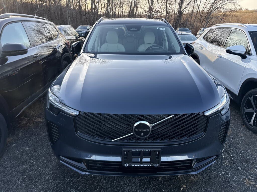 2026 Volvo XC90 B6 Ultra Dark 7-Passenger AWD