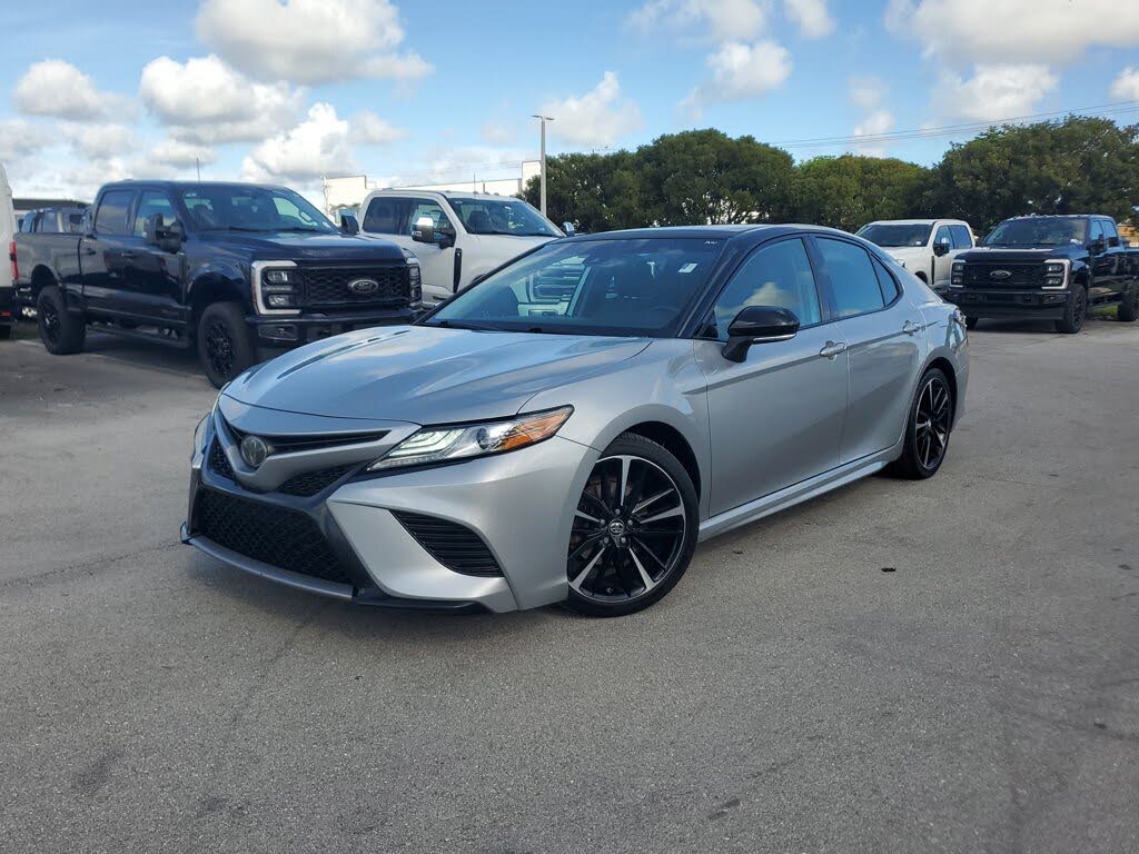 2019 Toyota Camry XSE FWD