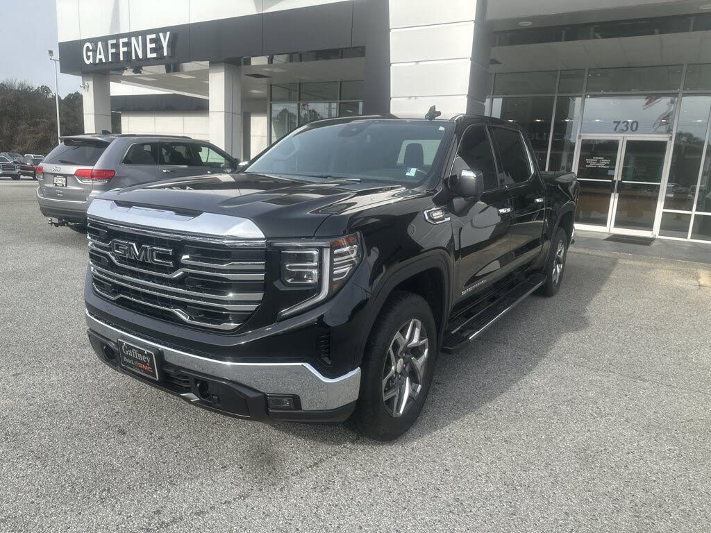 2023 GMC Sierra 1500 SLT Crew Cab 4WD