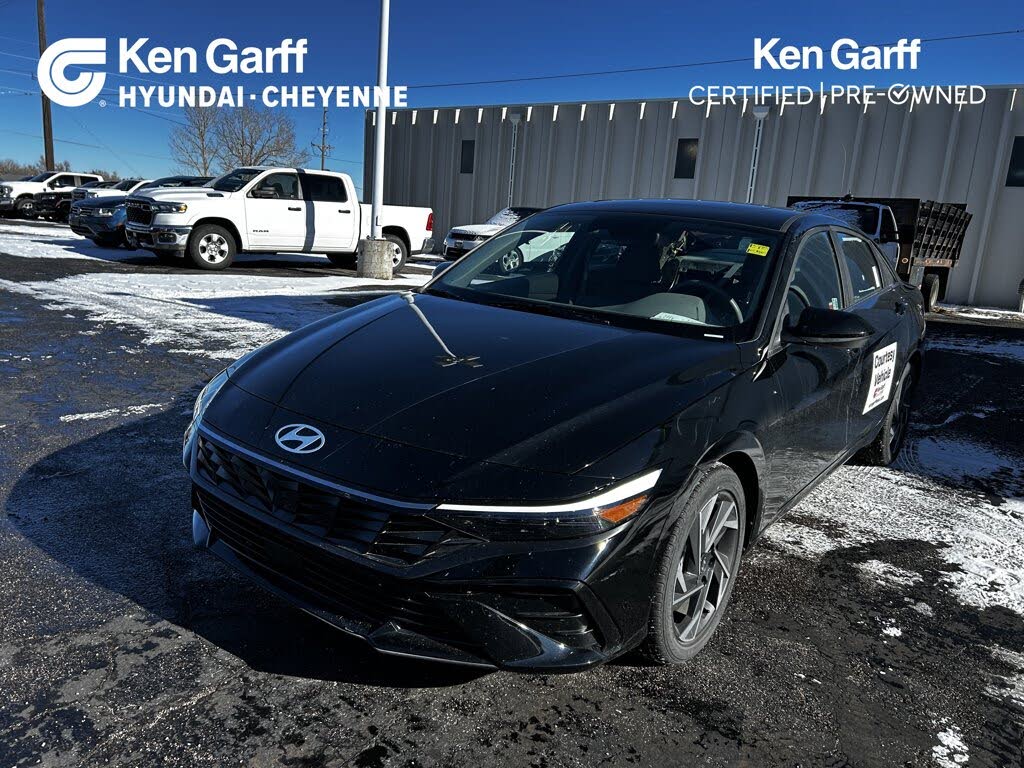 2024 Hyundai Elantra SEL FWD