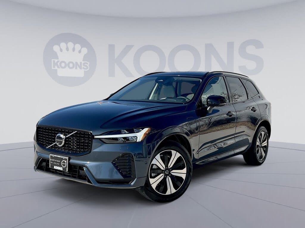 2024 Volvo XC60 Recharge T8 Plus Dark Theme eAWD