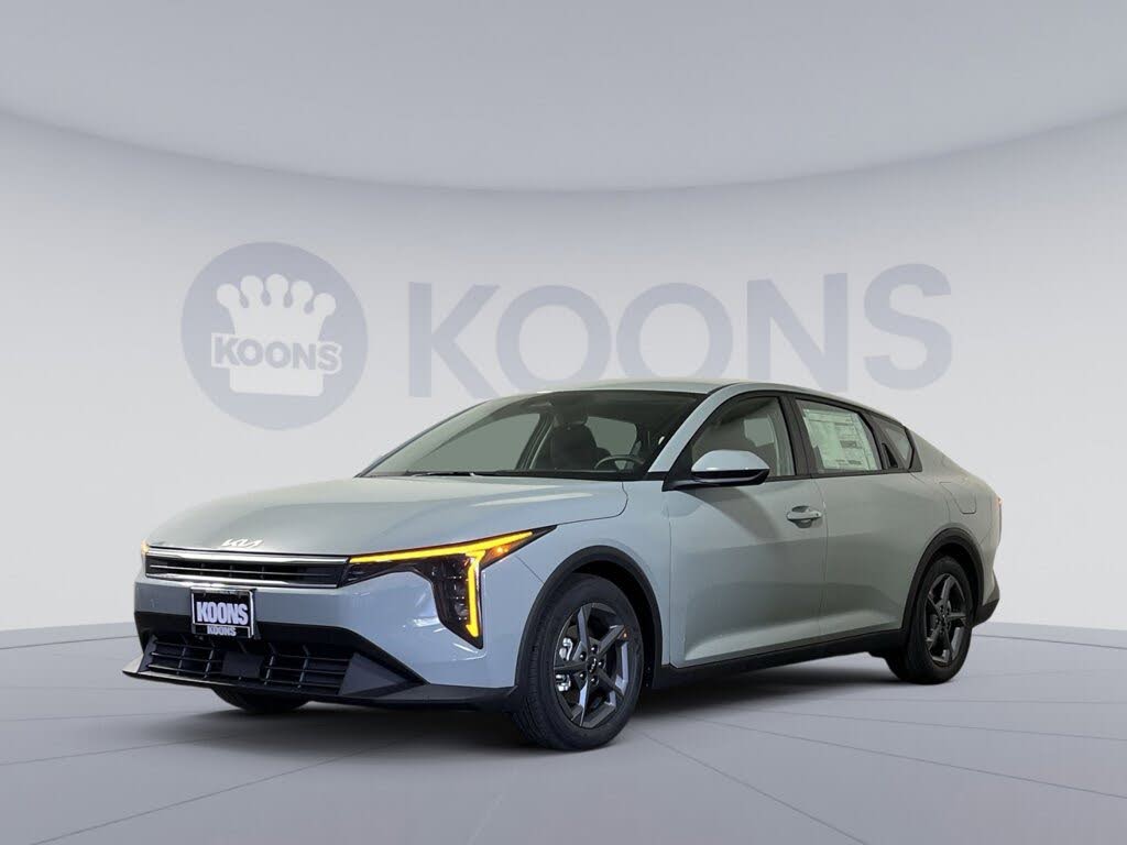 2025 Kia K4 LXS FWD