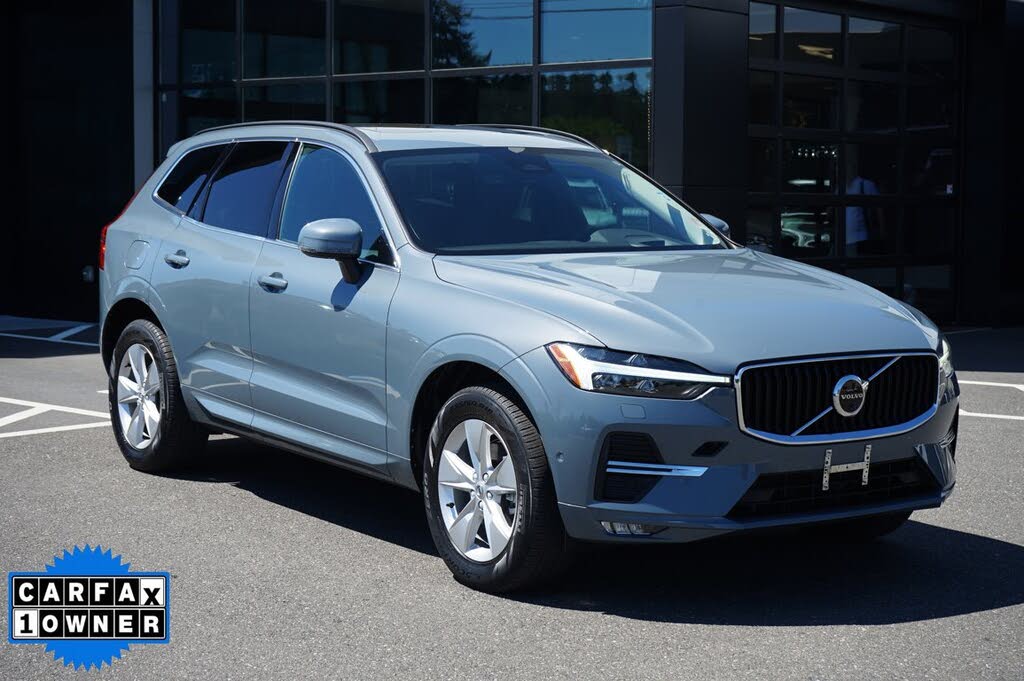 2022 Volvo XC60 B5 Momentum AWD
