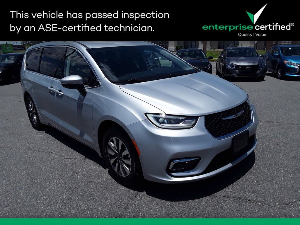 2023 Chrysler Pacifica Hybrid Touring L FWD