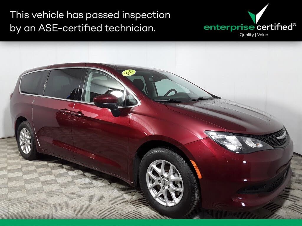 2023 Chrysler Voyager LX FWD