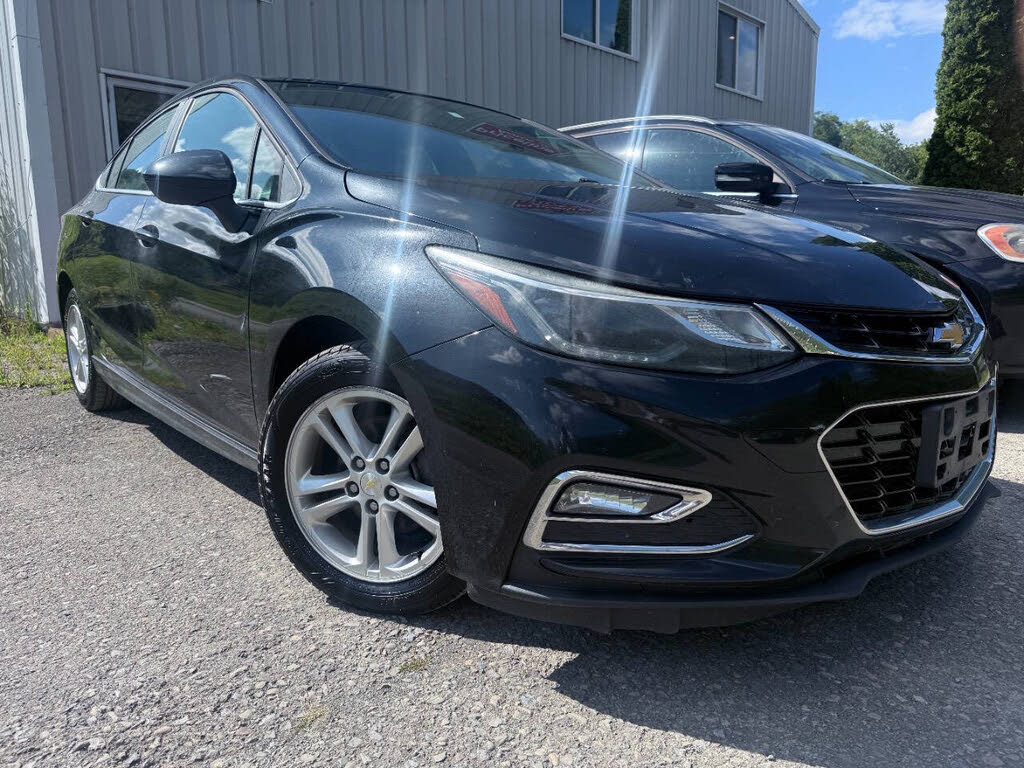 2017 Chevrolet Cruze LT Sedan FWD