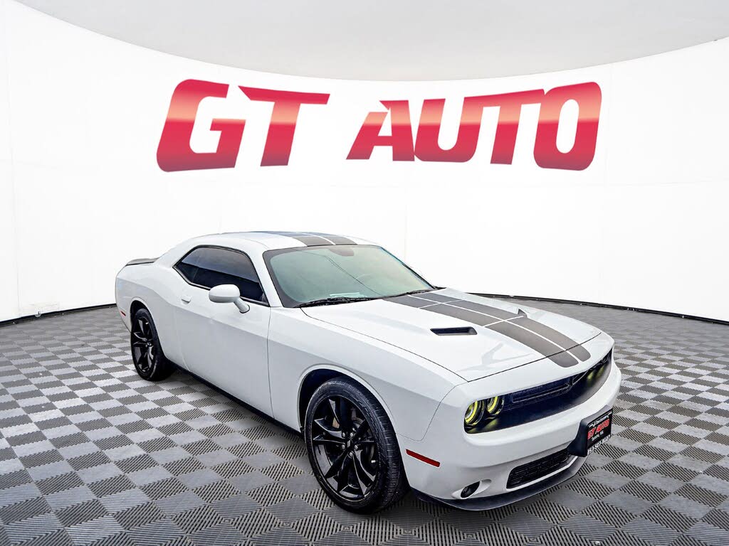 2018 Dodge Challenger SXT Plus RWD
