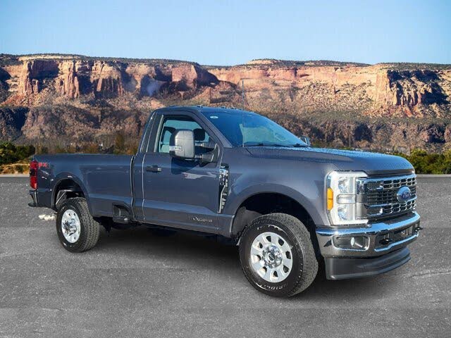2023 Ford F-350 Super Duty XLT LB 4WD