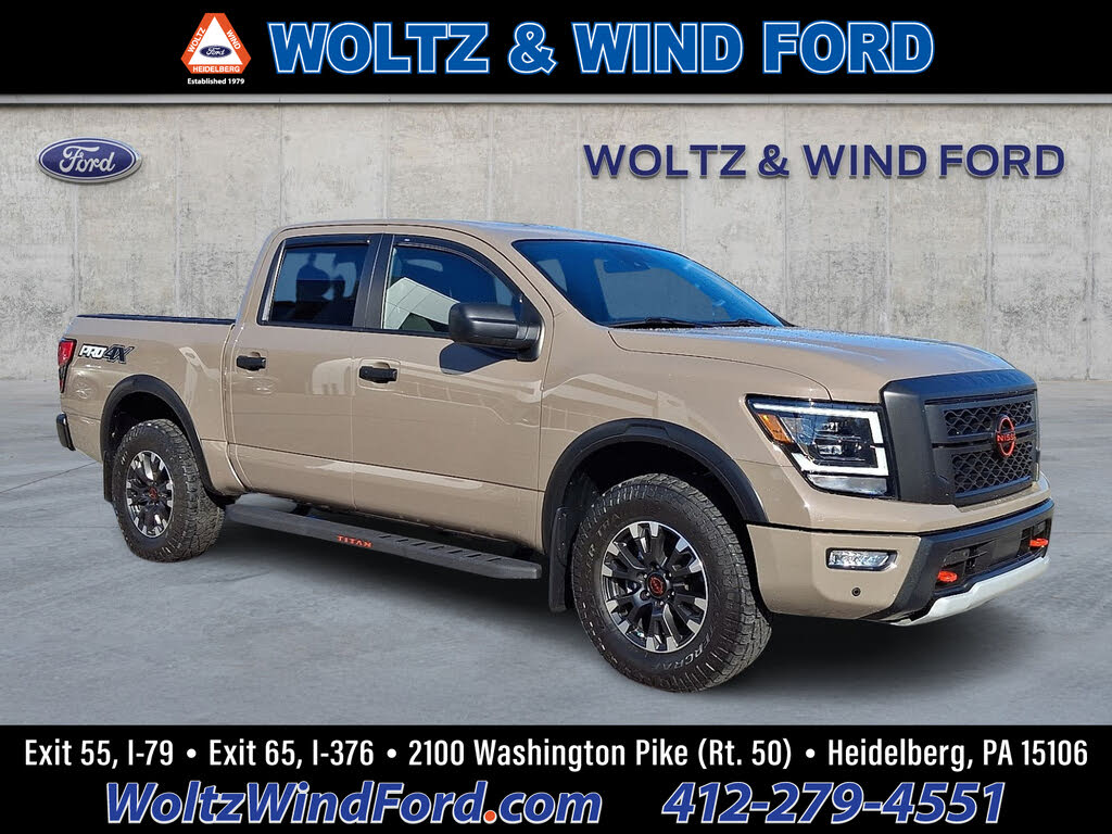 2023 Nissan Titan PRO-4X Crew Cab 4WD