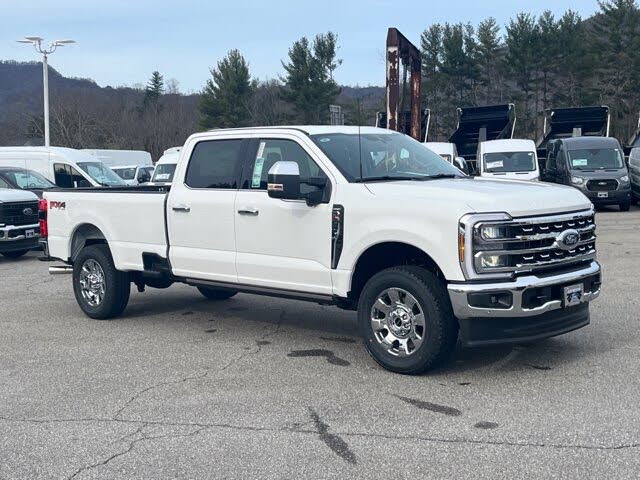 2026 Ford F-350 Super Duty Lariat Crew Cab 4WD
