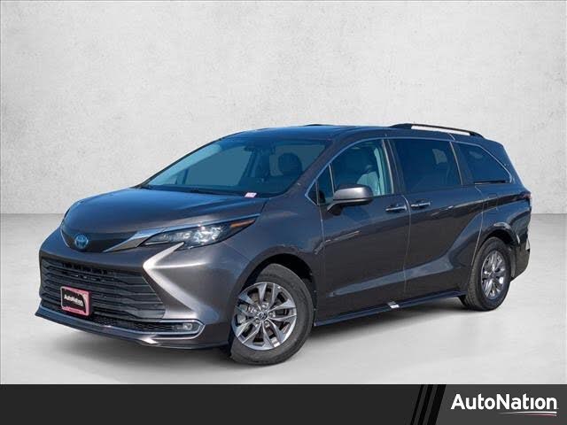 2024 Toyota Sienna XLE 7-Passenger FWD