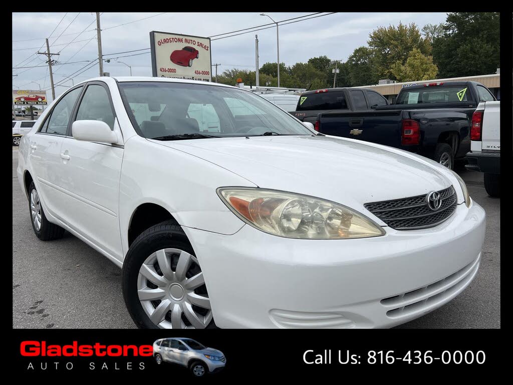 2004 Toyota Camry LE FWD