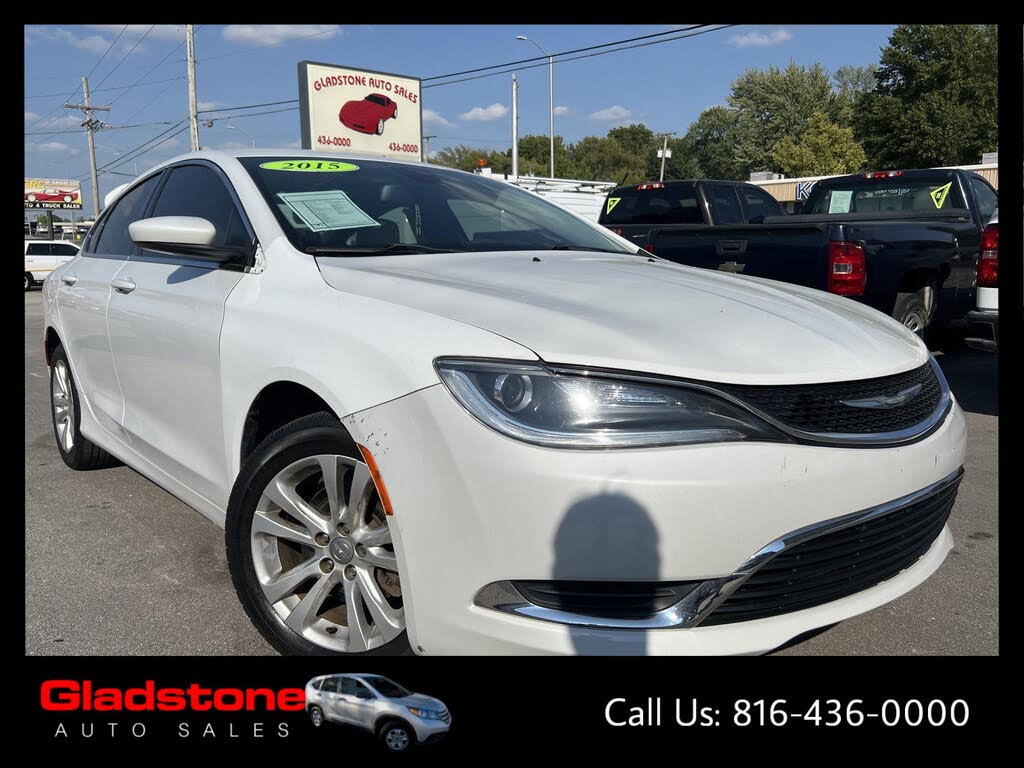 2015 Chrysler 200 Limited Sedan FWD