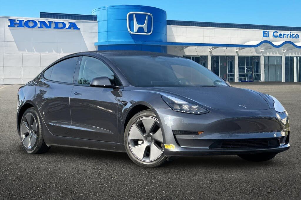 2022 Tesla Model 3 Long Range AWD